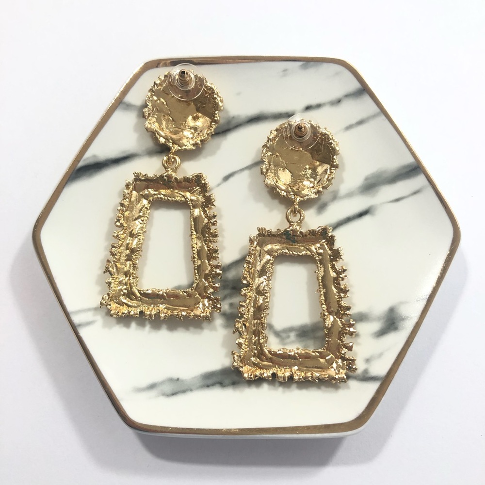 *Gold Door Knockers Shiny Boutique Earring Studs - Picture 6 of 6